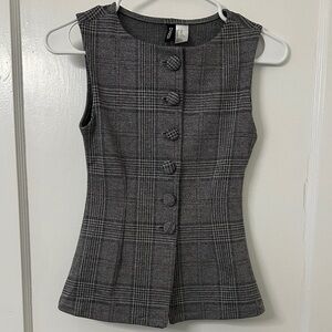 Gray Plaid Sleeveless Top